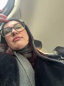 Snapshot of RinaCat chatting on 10, 3, 2025 RinaCat online show from 10, 3, 2025