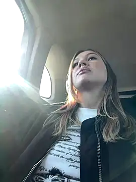 Snapshot of RinaCat chatting on 19, 9, 2025 RinaCat online show from 19, 9, 2025