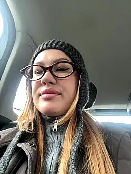 Snapshot of RinaCat chatting on 6, 10, 2025 RinaCat online show from 6, 10, 2025