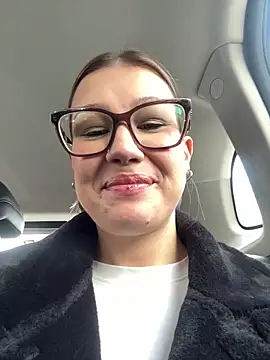 Snapshot of RinaCat chatting on 8, 10, 2025 RinaCat online show from 8, 10, 2025