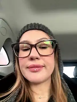 Snapshot of RinaCat chatting on 9, 10, 2025 RinaCat online show from 9, 10, 2025