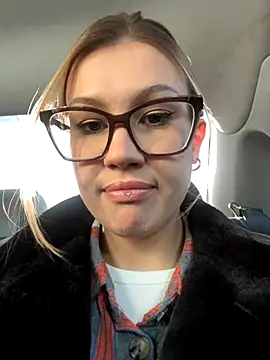 Snapshot of RinaCat chatting on 15, 10, 2025 RinaCat online show from 15, 10, 2025