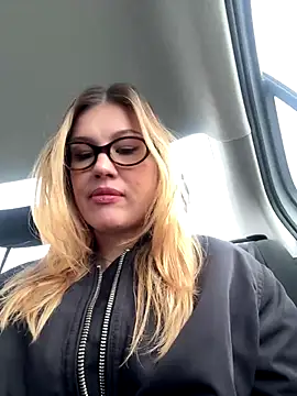 Snapshot of RinaCat chatting on 23, 10, 2025 RinaCat online show from 23, 10, 2025