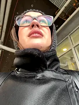 Snapshot of RinaCat chatting on 3, 11, 2025 RinaCat online show from 3, 11, 2025