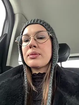 Snapshot of RinaCat chatting on 8, 11, 2025 RinaCat online show from 8, 11, 2025