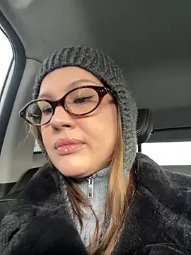 Snapshot of RinaCat chatting on 14, 11, 2025 RinaCat online show from 14, 11, 2025