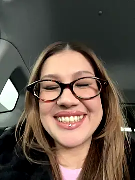 Snapshot of RinaCat chatting on 18, 11, 2025 RinaCat online show from 18, 11, 2025