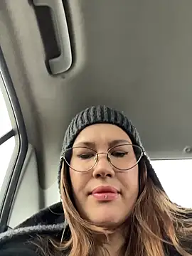 Snapshot of RinaCat chatting on 24, 11, 2025 RinaCat online show from 24, 11, 2025