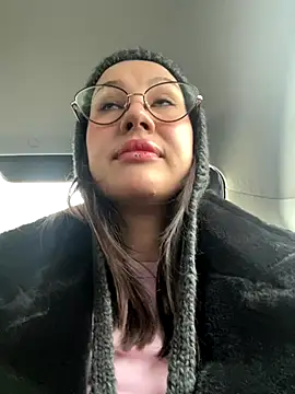 Snapshot of RinaCat chatting on 27, 11, 2025 RinaCat online show from 27, 11, 2025