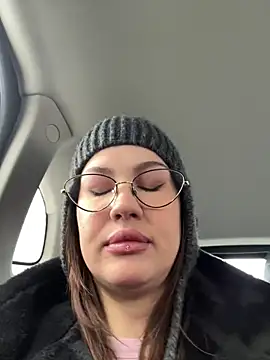 Snapshot of RinaCat chatting on 14, 12, 2025 RinaCat online show from 14, 12, 2025