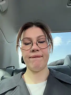 RinaCat online show from 14, 4, 2026