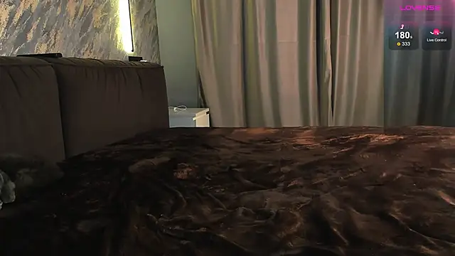 Snapshot of laflamebella chatting on 25, 2, 2026 laflamebella online show from 25, 2, 2026