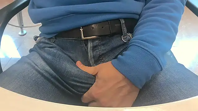 alessandroman2114 online show from 26, 3, 2026