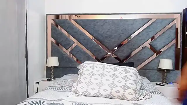 Snapshot of KarlaTesg chatting on 9, 9, 2025 KarlaTesg online show from 9, 9, 2025