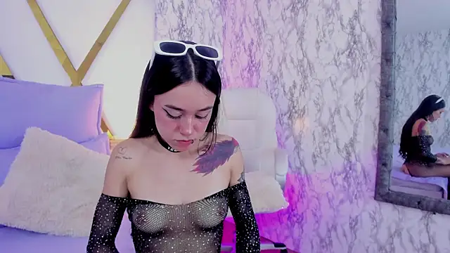 Snapshot of Athziry_ chatting on 15, 12, 2024 Athziry online show from 15, 12, 2024