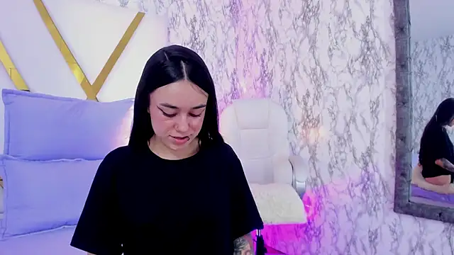 Snapshot of Athziry_ chatting on 17, 12, 2024 Athziry online show from 17, 12, 2024