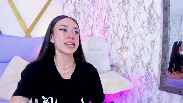 Snapshot of Athziry_ chatting on 21, 12, 2024 Athziry online show from 21, 12, 2024