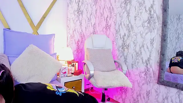 Snapshot of Athziry_ chatting on 27, 12, 2024 Athziry online show from 27, 12, 2024