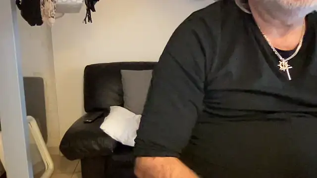Snapshot of EroticVenetian chatting on 8, 3, 2025 EroticVenetian online show from 8, 3, 2025