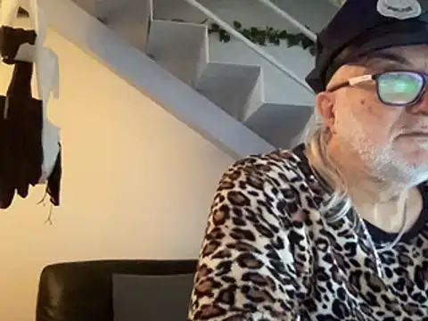 Snapshot of EroticVenetian chatting on 14, 3, 2025 EroticVenetian online show from 14, 3, 2025