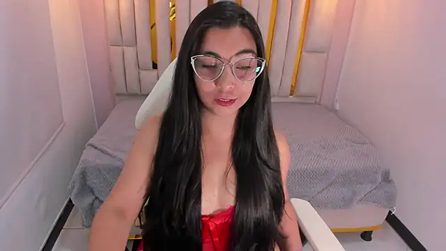 Karla hernandez  online show from 14, 2, 2025