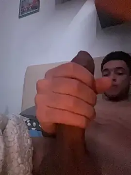 Snapshot of LukonPorn chatting on 25, 2, 2025 LukonPorn online show from 25, 2, 2025