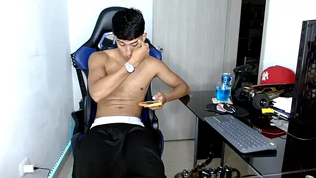 Snapshot of Juan_da01 chatting on 8, 3, 2025 Juan da01 online show from 8, 3, 2025