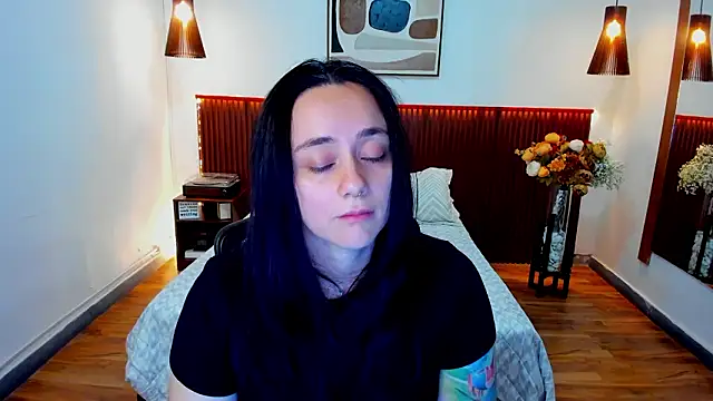 KatherineBond online show from 28, 3, 2026