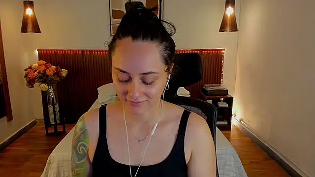 KatherineBond online show from 20, 6, 2026