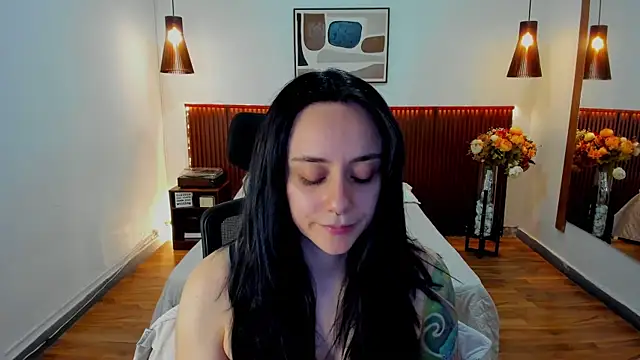 KatherineBond online show from 20, 7, 2026