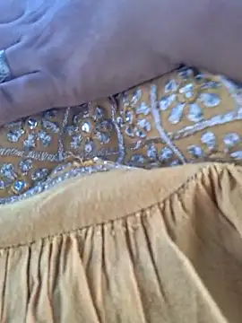 Priya Bong online show from 15, 4, 2026