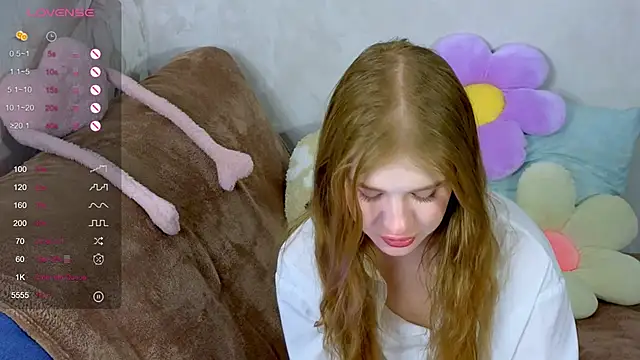 TrissMerigold9 online show from 10, 10, 2025