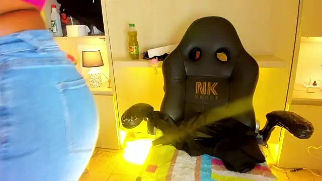 tamaraa smiith online show from 22, 11, 2025