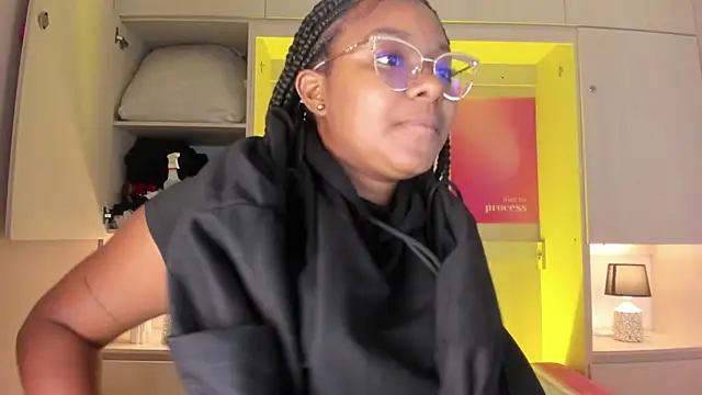 tamaraa smiith online show from 15, 3, 2026