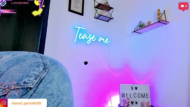 Snapshot of Manuela_monroe chatting on 12, 9, 2025 Manuela monroe online show from 12, 9, 2025