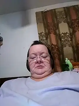 Snapshot of Bayou_Woman68 chatting on 13, 4, 2026 Bayou Woman68 online show from 13, 4, 2026