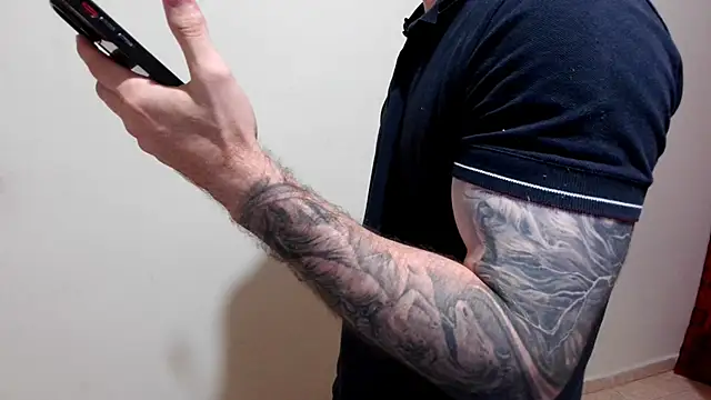 Snapshot of Kenner_fox77 chatting on 18, 12, 2025 Kenner fox77 online show from 18, 12, 2025