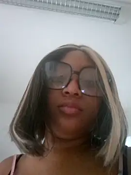 Adelehottman online show from 7, 11, 2025