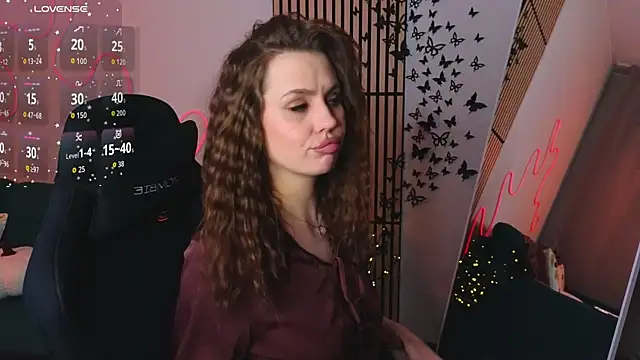 Aisha Riley online show from 31, 10, 2025