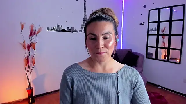 Snapshot of Elizabeth_taylor_b chatting on 22, 10, 2025 Elizabeth taylor b online show from 22, 10, 2025