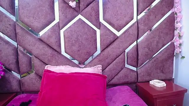 Snapshot of milly_print chatting on 26, 2, 2025 milly print online show from 26, 2, 2025