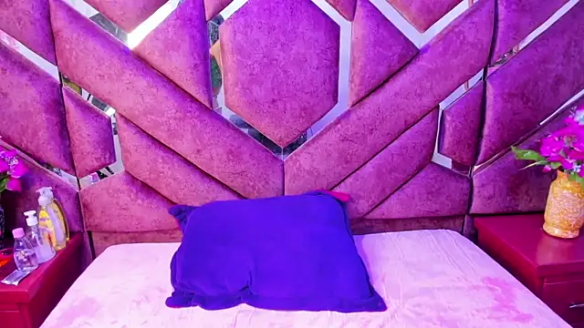 Snapshot of milly_print chatting on 9, 9, 2025 milly print online show from 9, 9, 2025