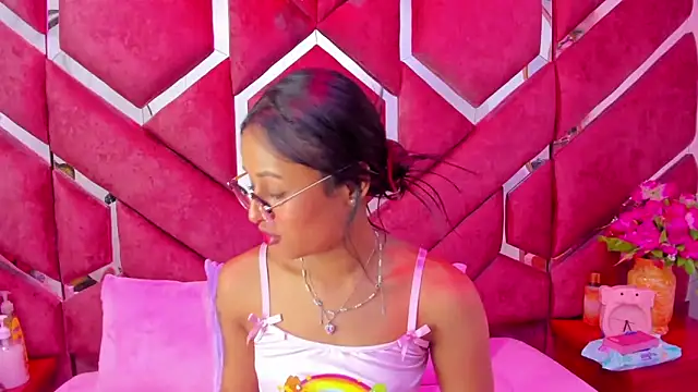 Snapshot of milly_print chatting on 16, 9, 2025 milly print online show from 16, 9, 2025