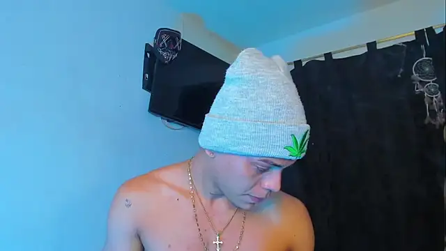 Snapshot of visaelX chatting on 5, 12, 2024 visaelX online show from 5, 12, 2024