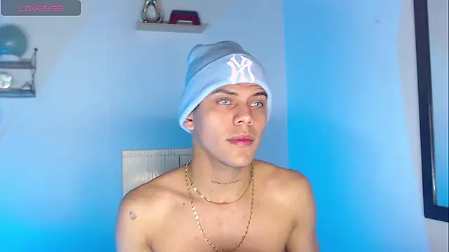 Snapshot of visaelX chatting on 4, 3, 2025 visaelX online show from 4, 3, 2025