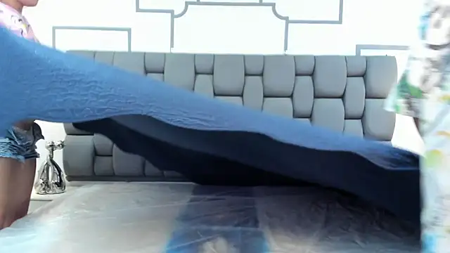 Derek and Skarlet online show from 12, 9, 2025