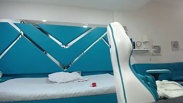 Snapshot of _Miaaleon chatting on 26, 2, 2025 Miaaleon online show from 26, 2, 2025