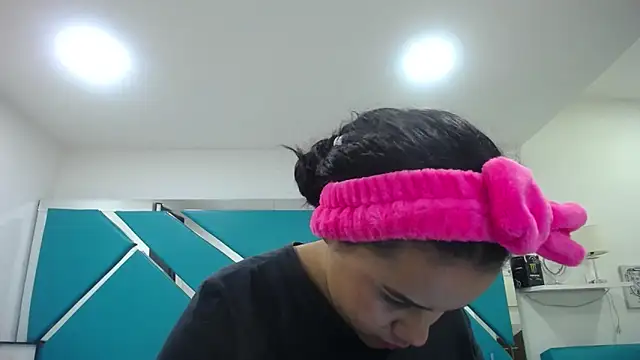 Snapshot of _Miaaleon chatting on 13, 3, 2025 Miaaleon online show from 13, 3, 2025