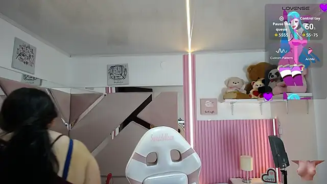 Snapshot of _Miaaleon chatting on 3, 10, 2025 Miaaleon online show from 3, 10, 2025