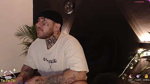 Snapshot of Ash_gusbig chatting on 4, 2, 2025 Ash gusbig online show from 4, 2, 2025